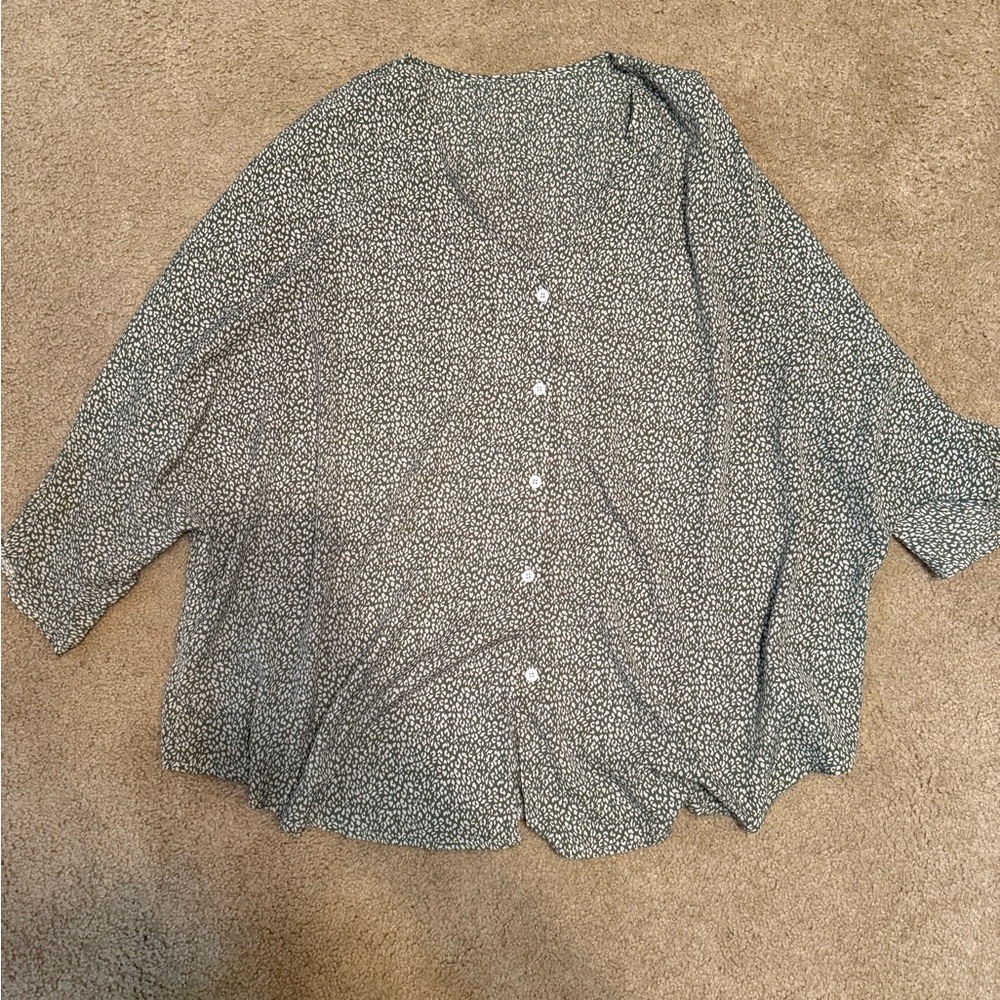 SHEIN White and Green 3/4 Sleeve Boxy Button Down Shirt